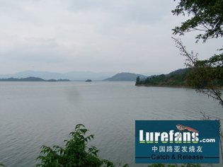 Ƭ 050.jpg