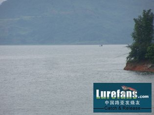 Ƭ 052.jpg