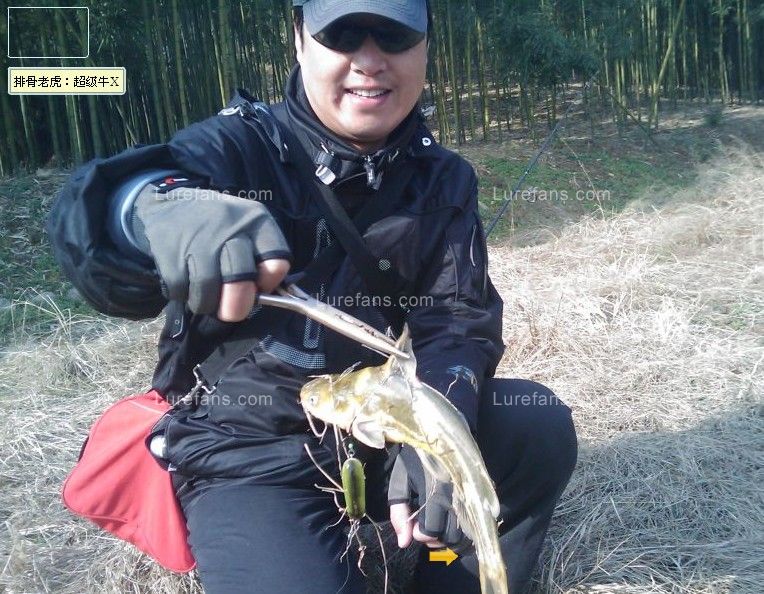 )~_4@DJ}VC(@1{FBB`P55SB.jpg