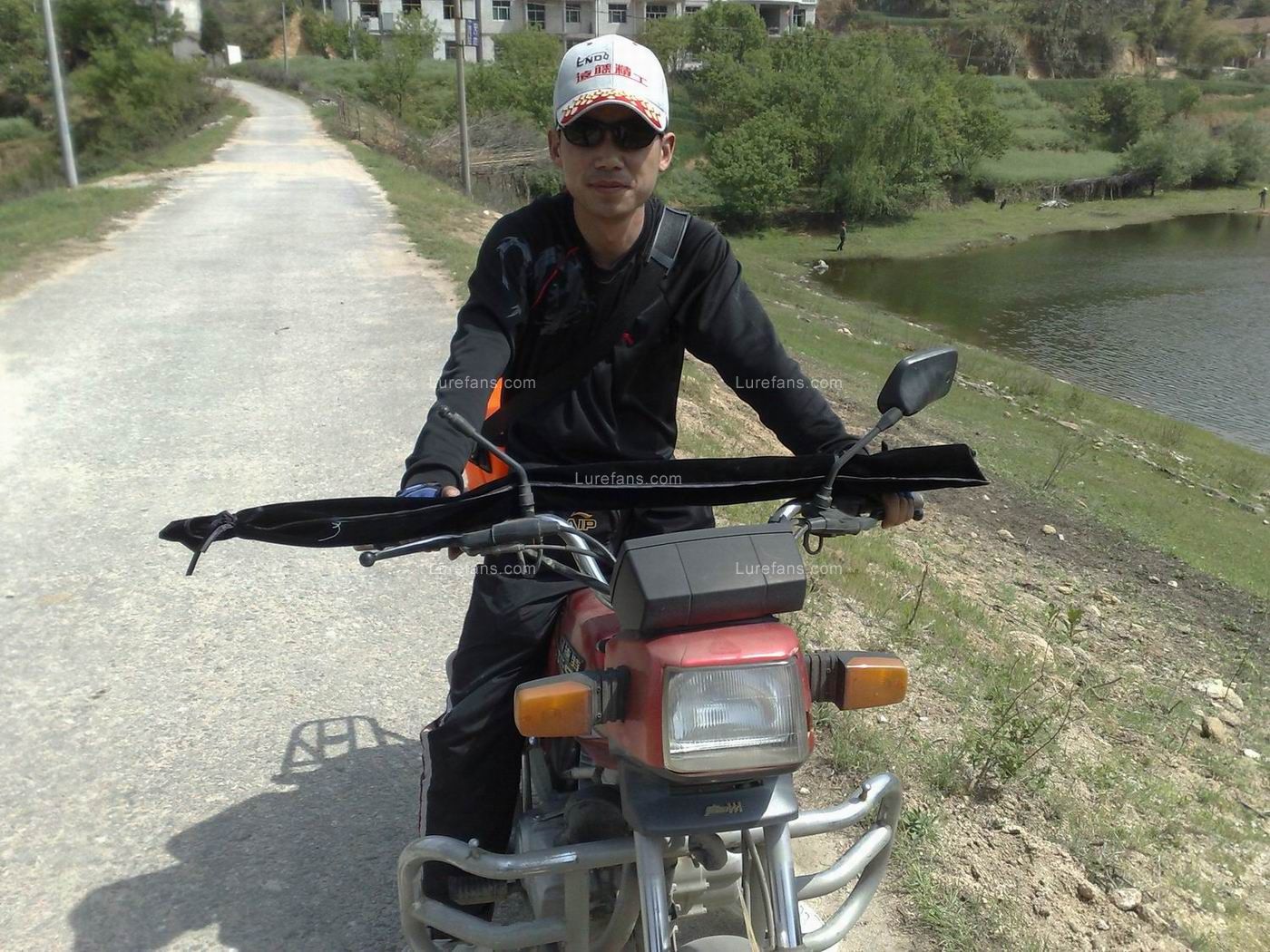 20100501463.jpg